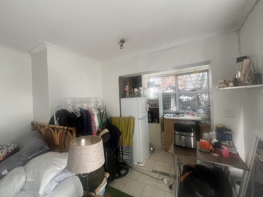 3 Bedroom Property for Sale in Vredehoek Western Cape